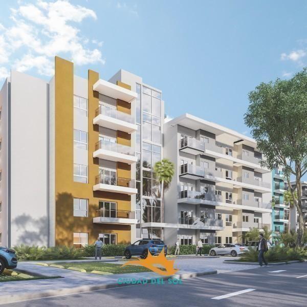Yinet Santana | Sun District